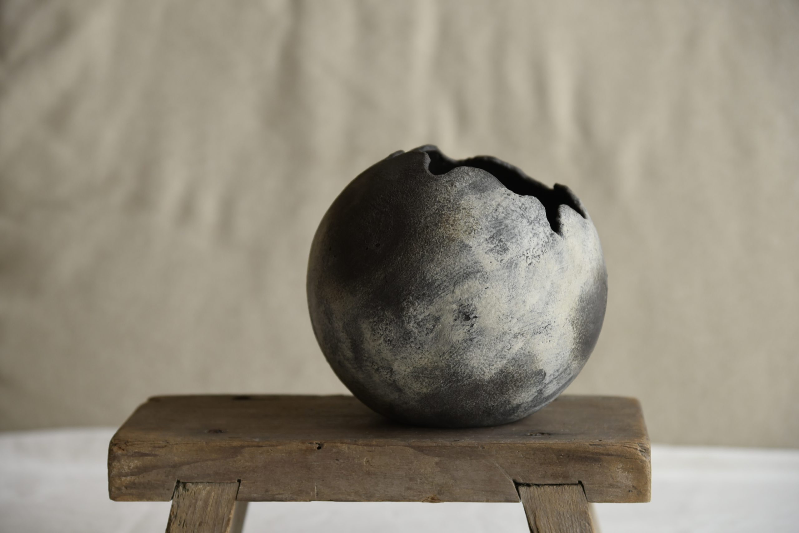 球型花器-煙黑 15cm:圖片 3
